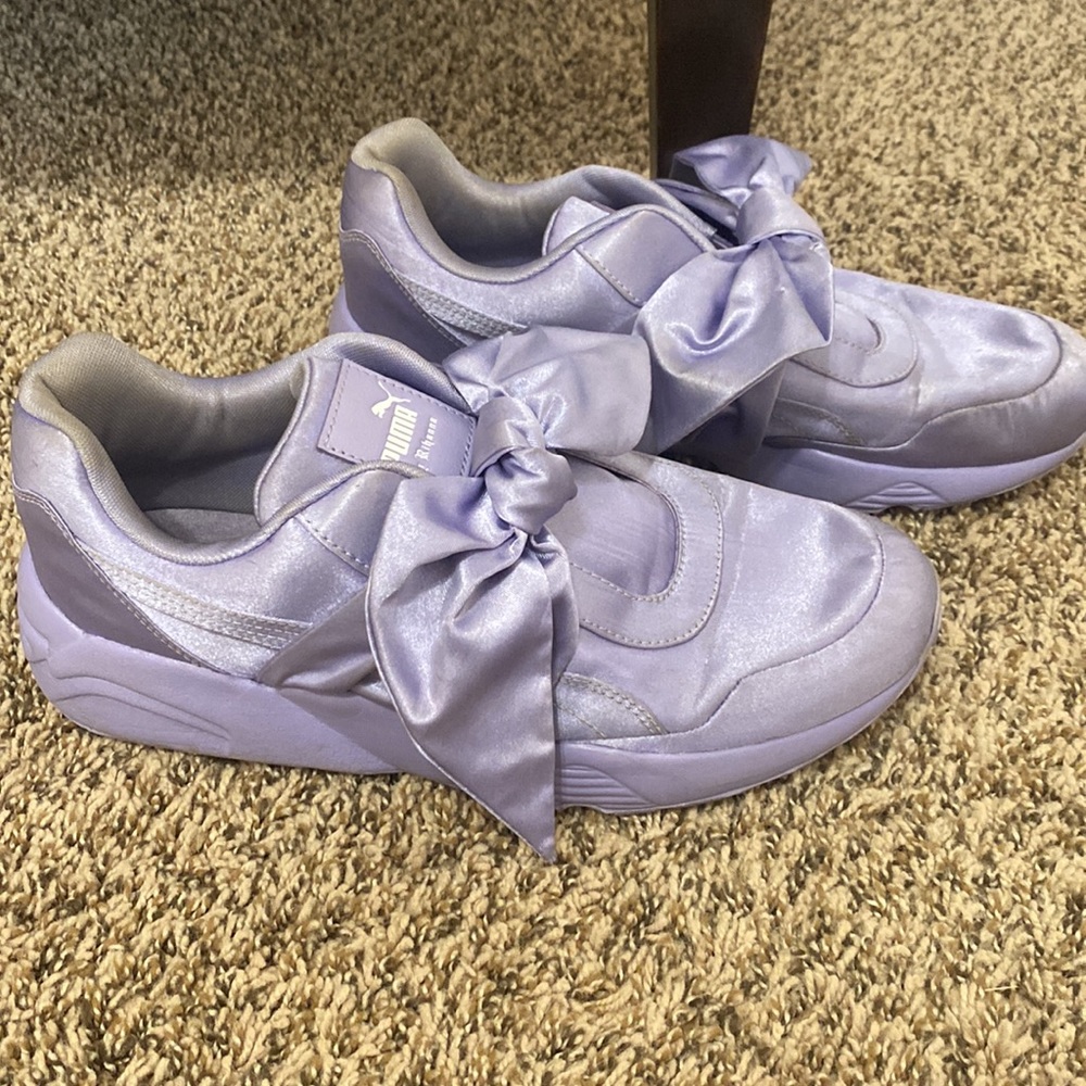 Fenty Puma Lavender Satin Bow Sneakers - Picture 4 of 8